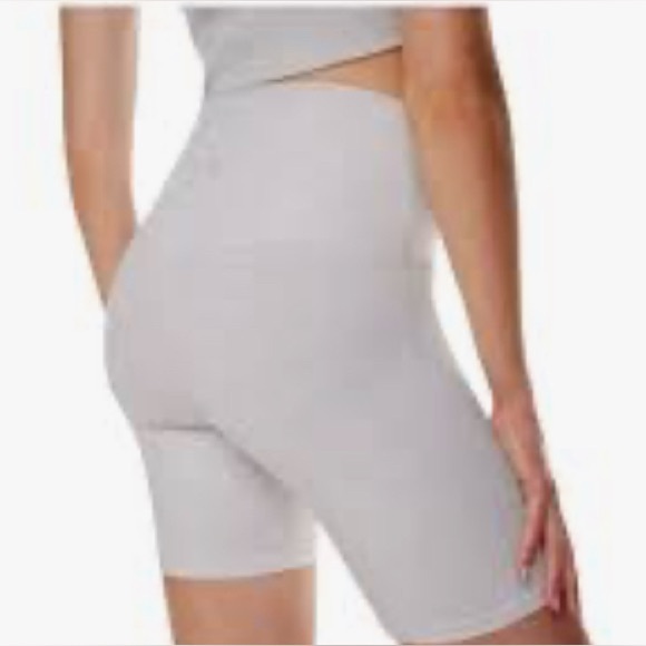 TNA high rise bike shorts size women’s medium - Picture 1 of 8